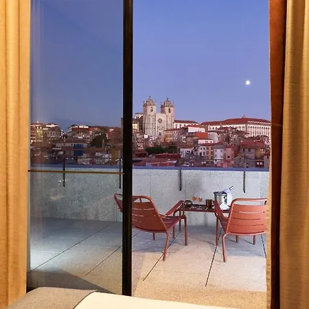 Hotell Portobay Flores Oporto