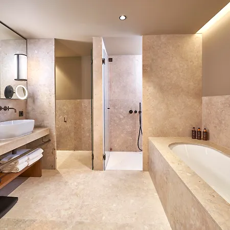 Portobay Flores 5*
