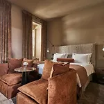 호텔 Portobay Flores 5*