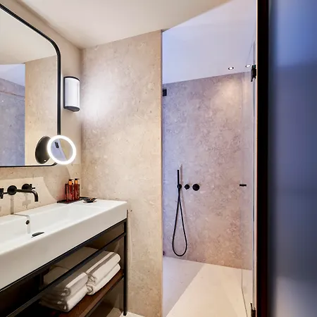 Portobay Flores Hotel