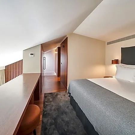 Portobay Flores 5* Oporto