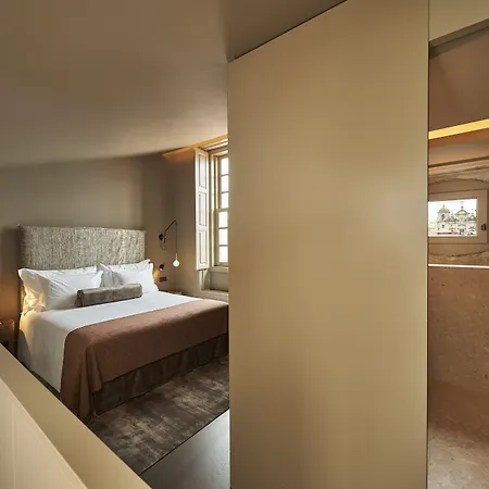 Portobay Flores Hotel