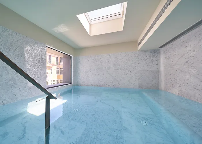 Portobay Flores מלון